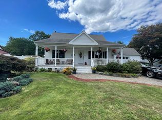 22 Woods Ln, Centereach, NY 11720