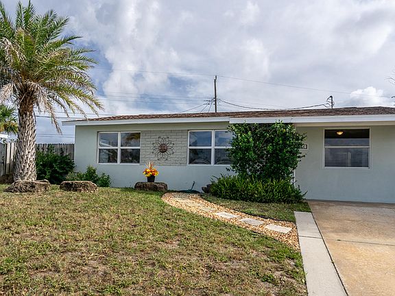 5th image of 44 Seaview Dr