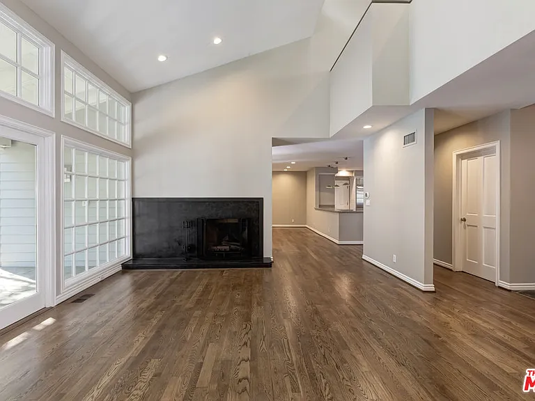 1277 N Norman Pl — Photo 6