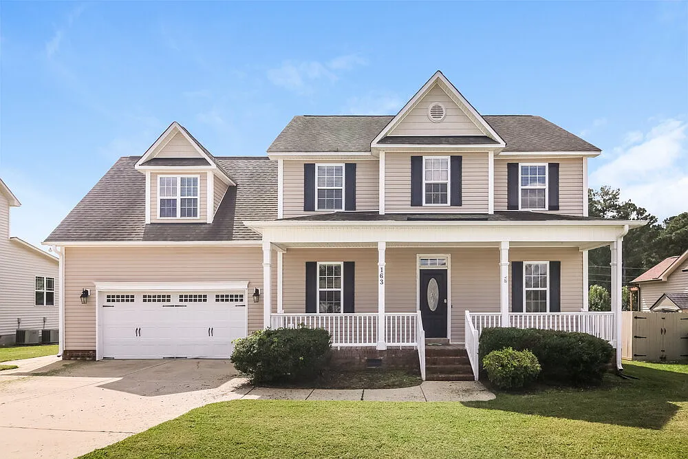 3 bed, 2.5 bath, 2184 sqft, $2,255 — Photo 1