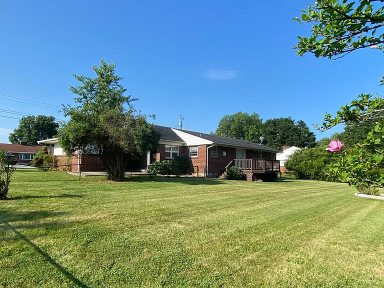7122 Suncrest Dr — Photo 5