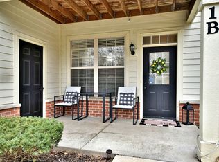 1032 Swift Rd UNIT 1B, Glen Ellyn, IL 60137