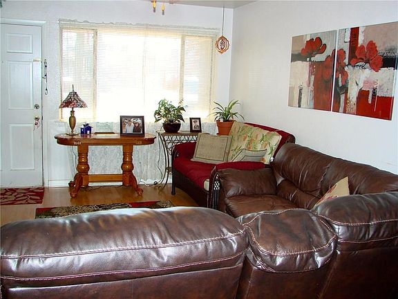 2nd image of 1505 Mosley Dr