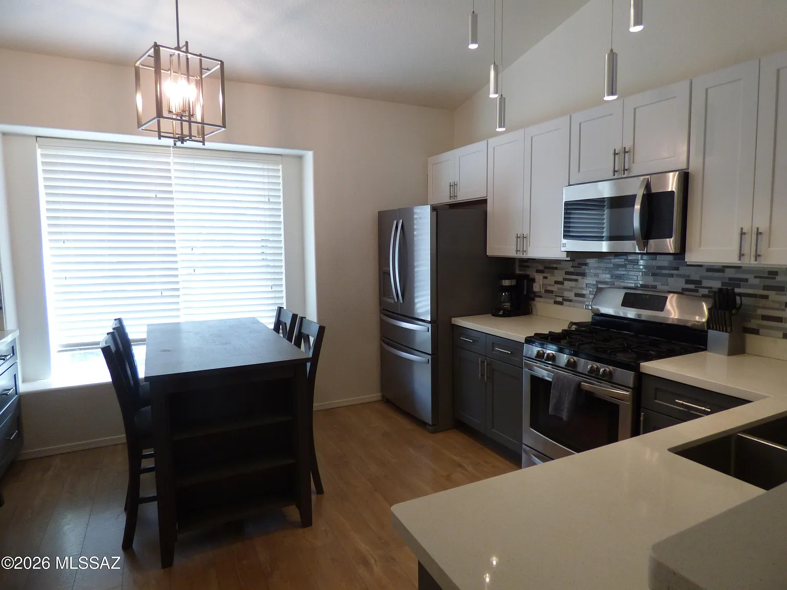 3 bed, 2.0 bath, 1351 sqft, $2,850 — Photo 4