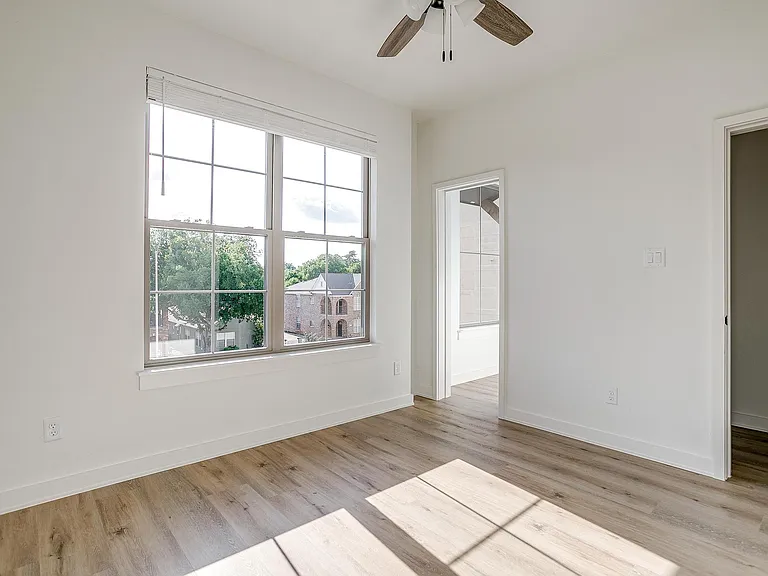 3223 S University Dr — Photo 22