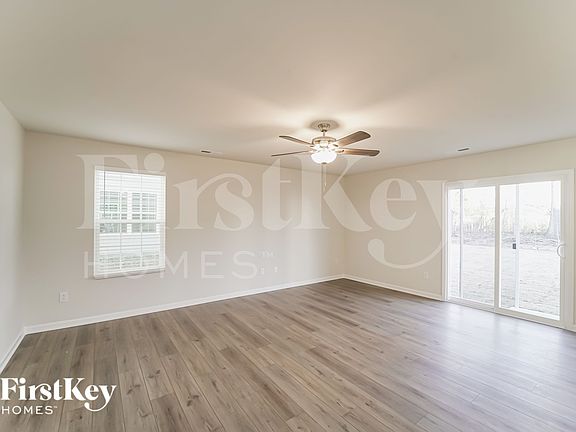 3rd image of 381 Hollingswood Dr