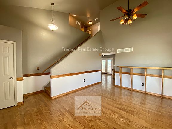 3rd image of 865 Winebrook Way