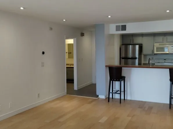 740 N Kings Rd APT 224, Los Angeles, CA 90069