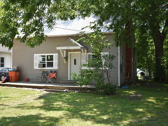 2nd image of 415 W Main St
