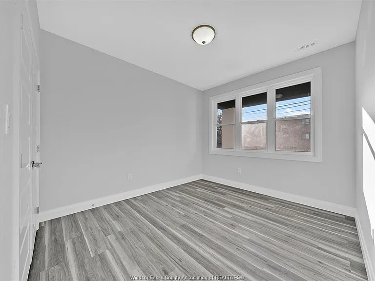 3549 Peter St #4 — Photo 20