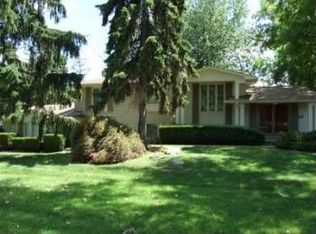 3617 Valleyview Ln, West Bloomfield, MI 48323