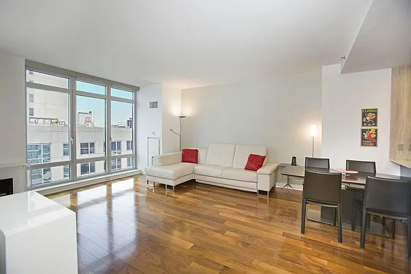 Rented by Space Marketing Shop | media 15
