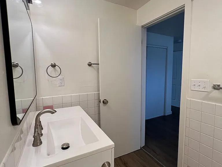 Eagle Court Apartments — Photo 34