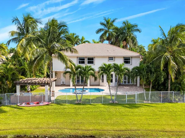 1642 Victoria Pointe Circle, Weston, FL 33327