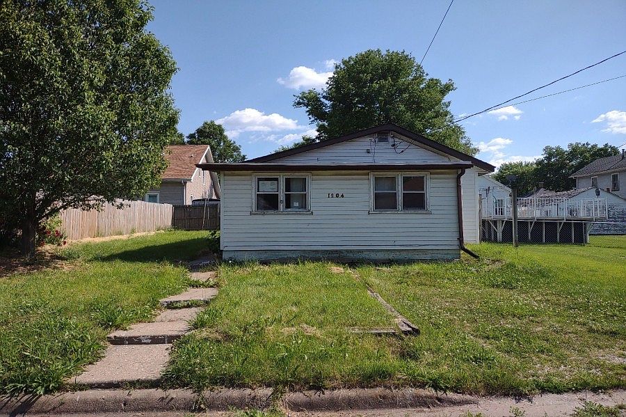1st image of 1204 Margaret St