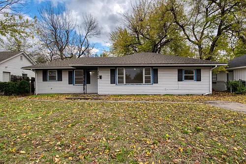 3004 Somerset Pl Photo 1