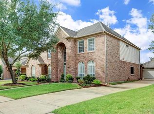 8703 Magnolia Forest Dr, Sugar Land, TX 77479