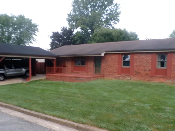 908 S Main St, Brownstown, IN 47220