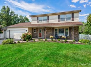 906 Edward St, Wheeling, IL 60090