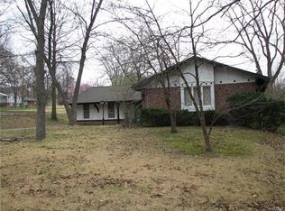 12270 Centerbrook Dr, Florissant, MO 63033