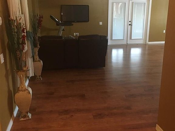 5th image of 2389 Bur Oak Dr