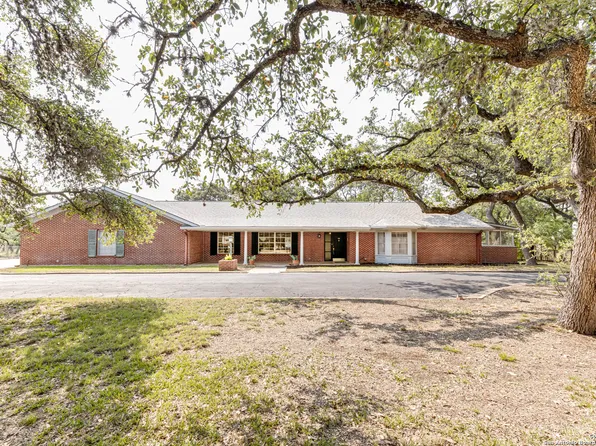 110 Cliffside Dr, Shavano Park, TX 78231