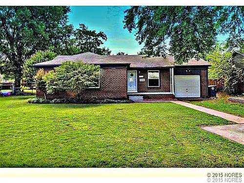 1122 E 48th Pl Photo 1