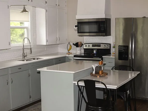 408 Whitehead St, Smithville, TX 78957