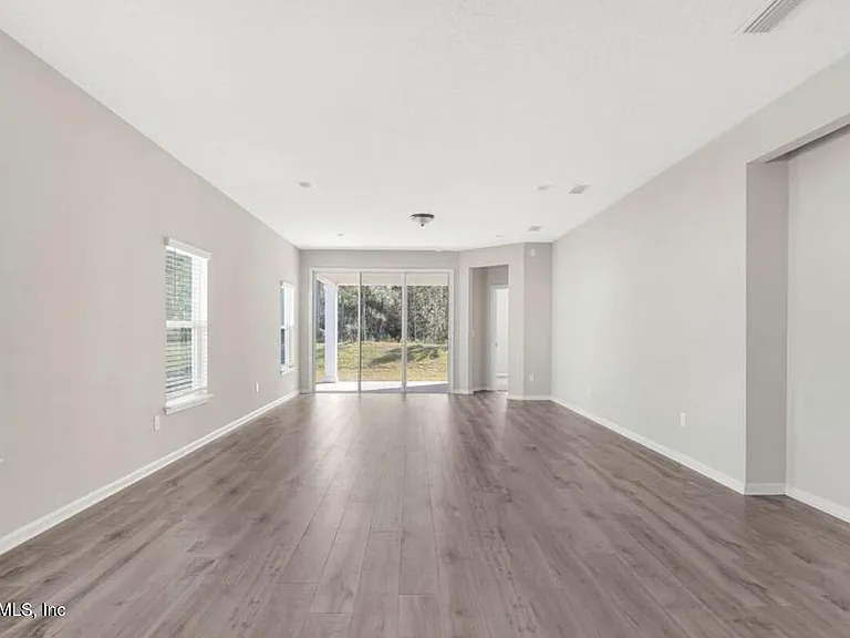 356 Bermudez Way — Photo 9