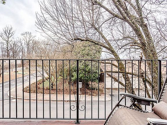 3rd image of 1840 Cherokee Bluff Dr