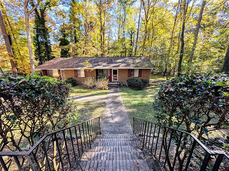 34 N Circle Dr — Photo 2