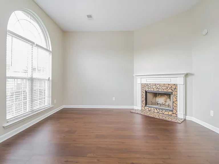 4465 Winton Dr — Photo 3
