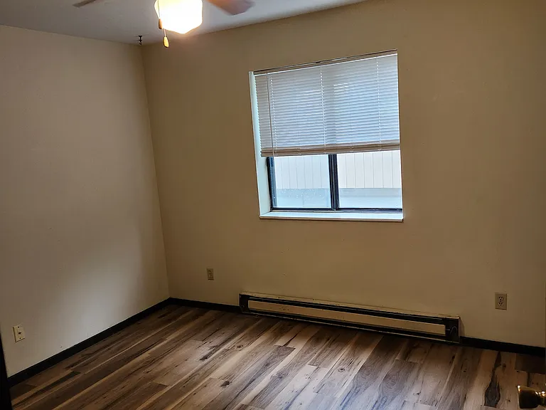 2421 4th Ave N #15 — Photo 8