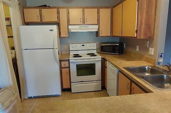 5th image of 2050 Oleander Blvd APT 9-208