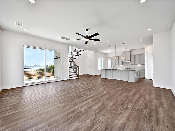 3rd image of 4408 Anthony Court Ln