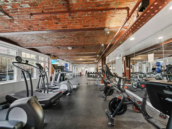 174 Washington Street image 28 of 32