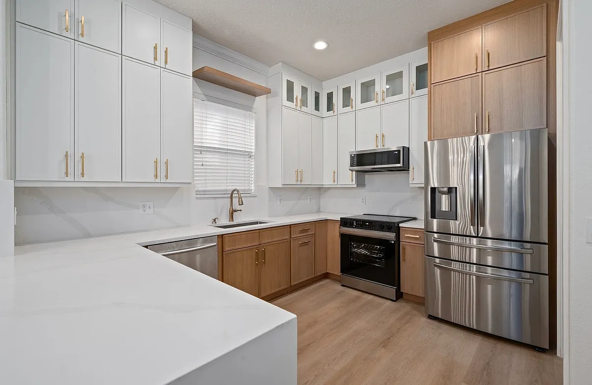 3 bed, 2.5 bath, 1598 sqft, $3,450 — Photo 3