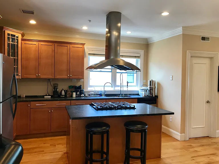 360-362 Dorchester St #3 — Photo 7