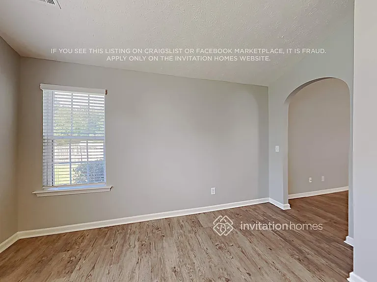 1317 Kent Mnr — Photo 7