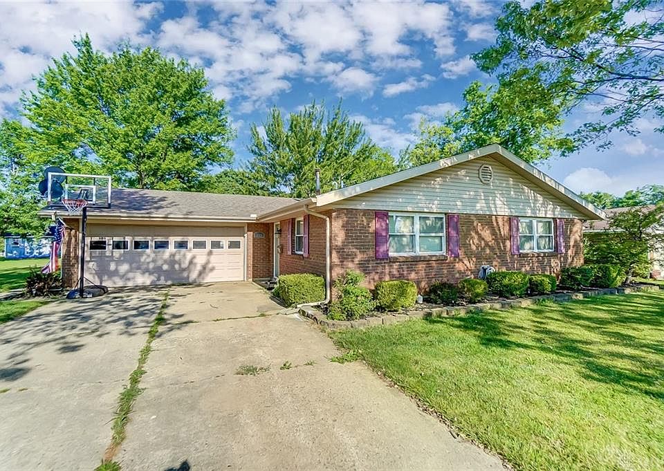 1st image of 213 Hall Ave