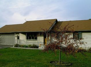 1283 W Division St, River Falls, WI 54022