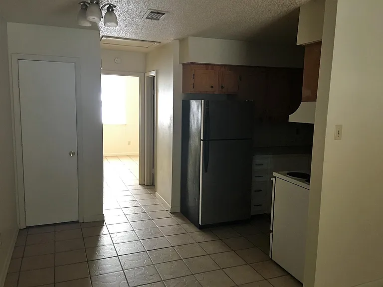 5400 Stanley Dr — Photo 4