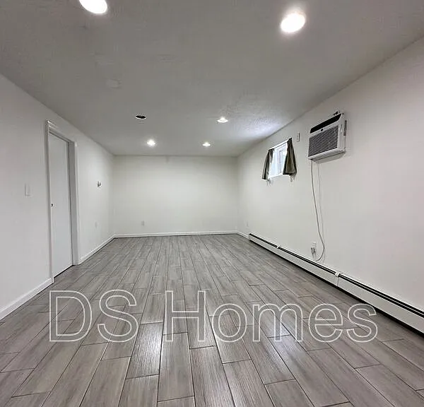 34 Elizabeth Ave — Photo 13