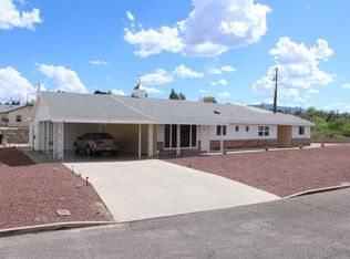 141 W Silverwood Ln, Benson, AZ 85602