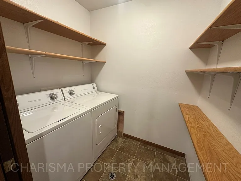 DBK Brandon Townhomes — Photo 9
