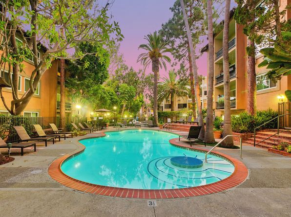 550 S Barrington Ave APT 1117