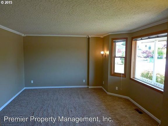 4th image of 510 NW 11th St