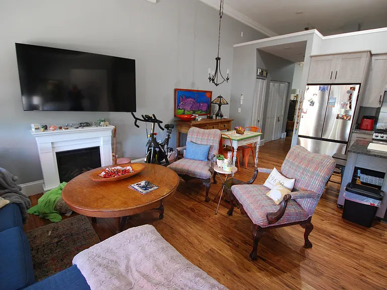 131 Abby Ct #1 — Photo 5