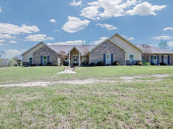 4th image of 3043 Rifle Rd