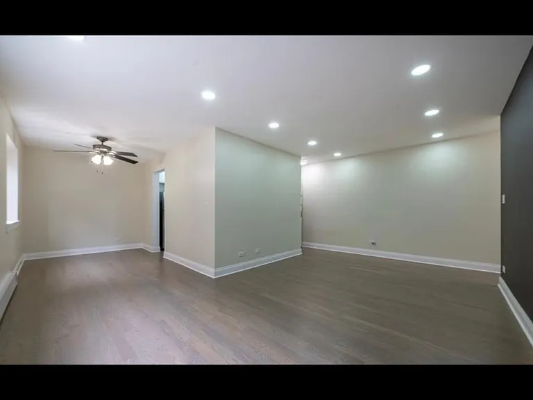 7306 N Winchester Ave #301 — Photo 22